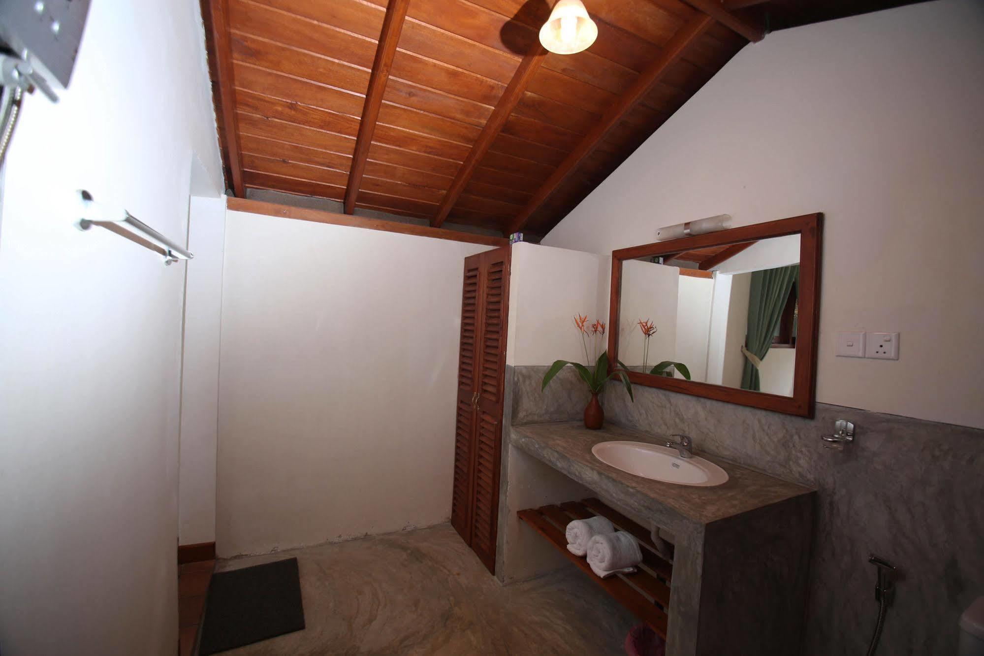 Summer Dew Villa Талпе Экстерьер фото